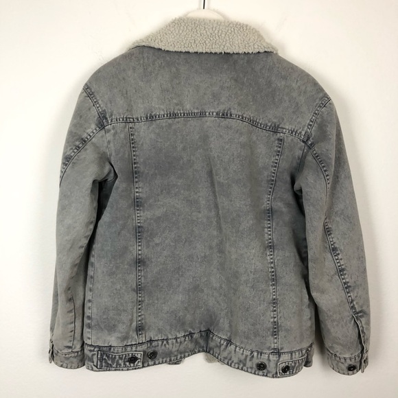 Levi’s Trucker Sherpa Lined Oversized Jean Jacket Size XS - Picture 8 of 8
